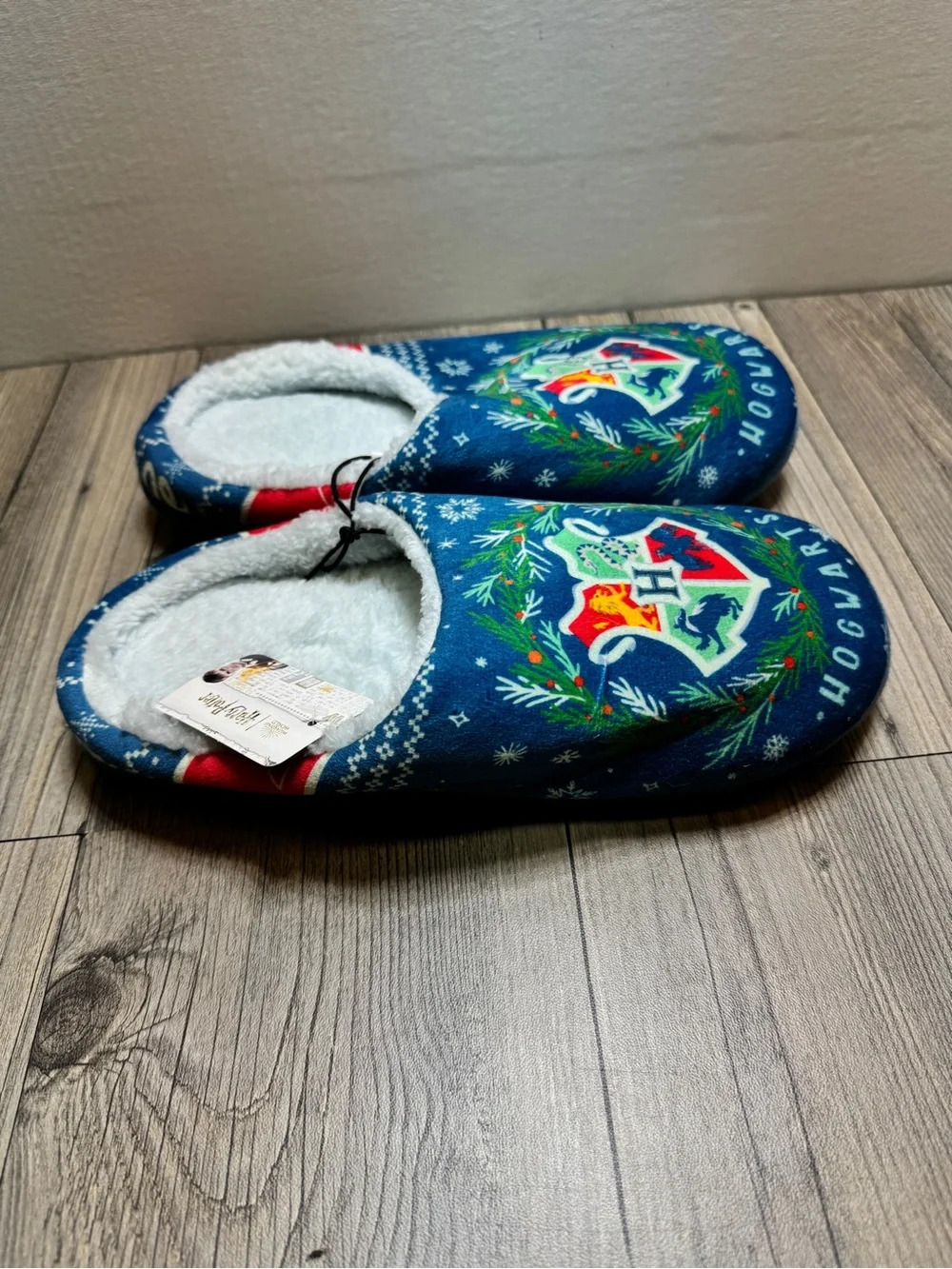 NWT Wizarding World Harry Potter™ Hogwarts Fleece-Lined Slippers Size 9 LG